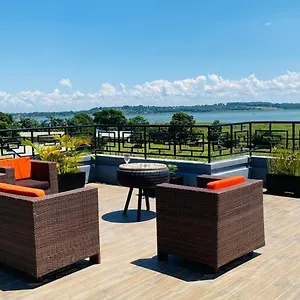 Nimaro Courts Uganda